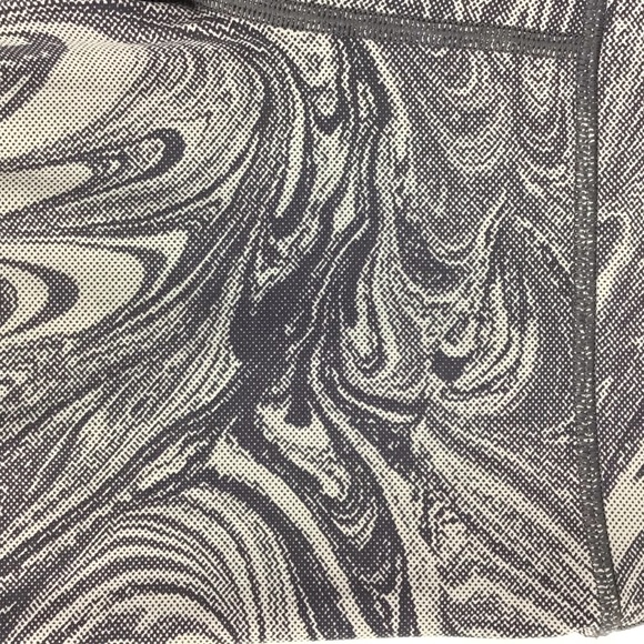 ATHLETA Transcend Biker Bike Shorts Active Yoga Workout Stretchy Gray Soft S - Picture 8 of 14